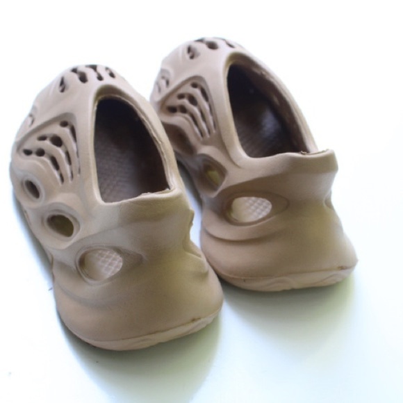Adidas Yeezy foam runner shoes main image 5